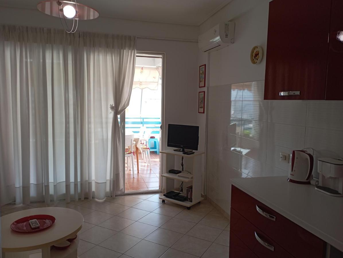 Apartment Alma Саранда Екстер'єр фото