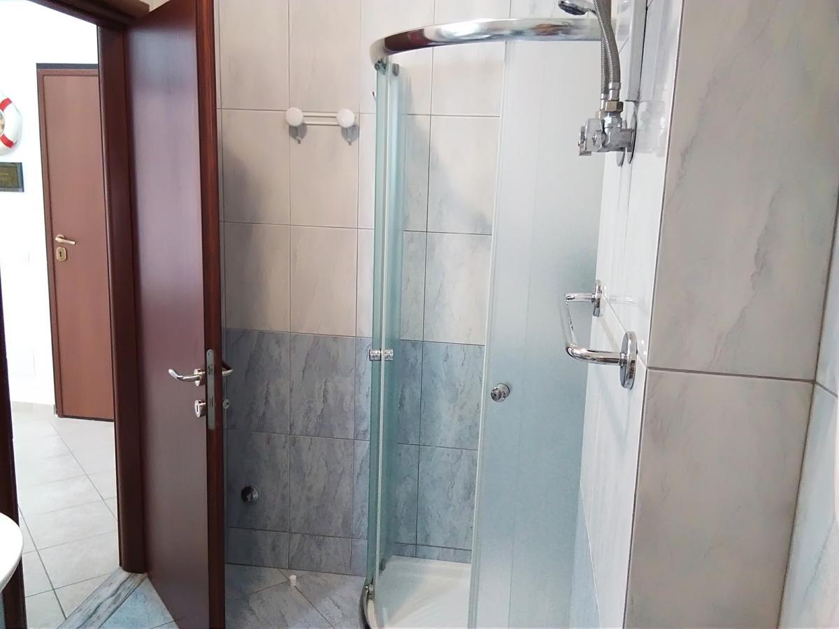 Apartment Alma Саранда Екстер'єр фото