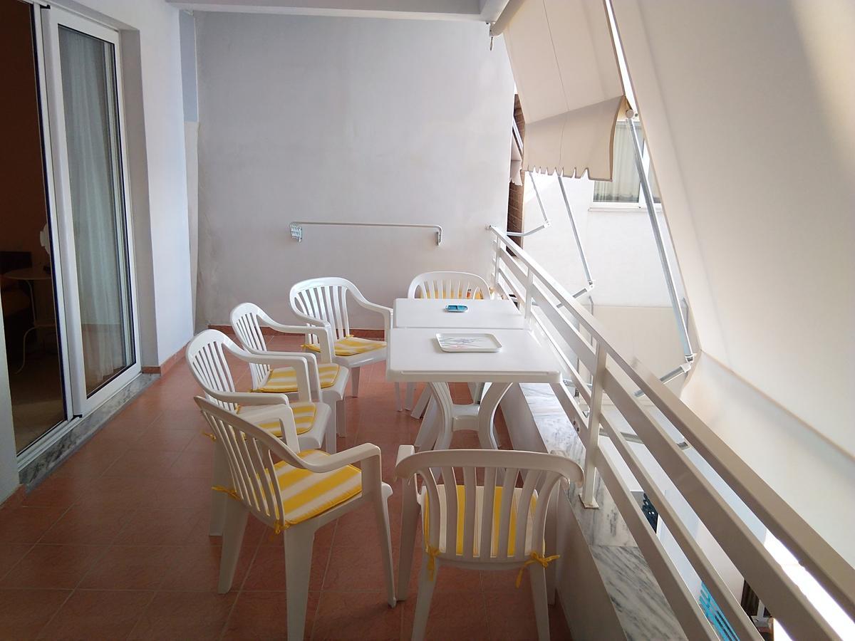 Apartment Alma Саранда Екстер'єр фото
